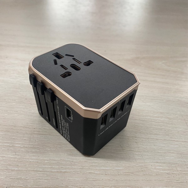 全球走透透通用插座